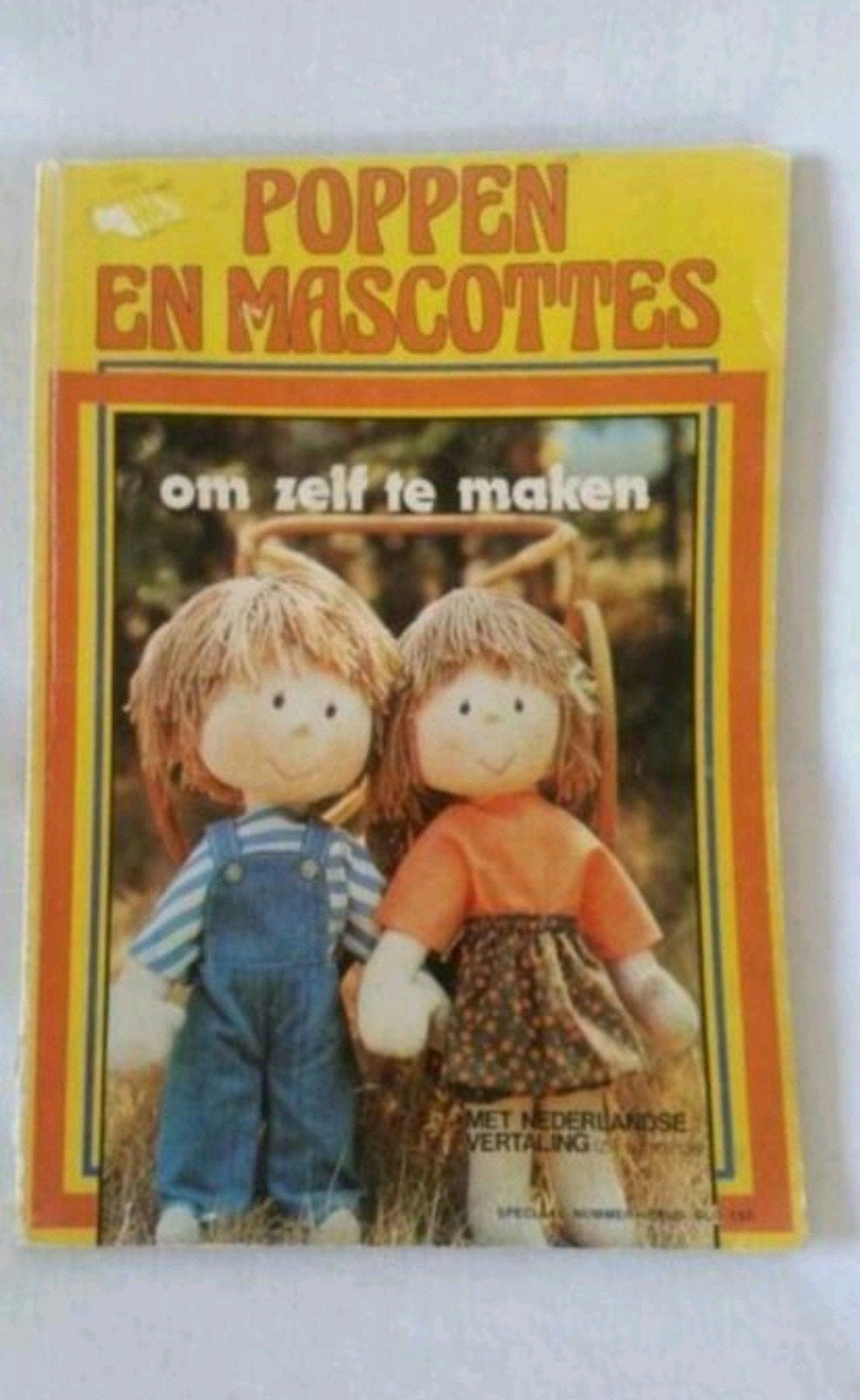 Een leuk boekje om zelf poppetjes en diertjes te maken., Ophalen of Verzenden, Gelezen, Poppen maken