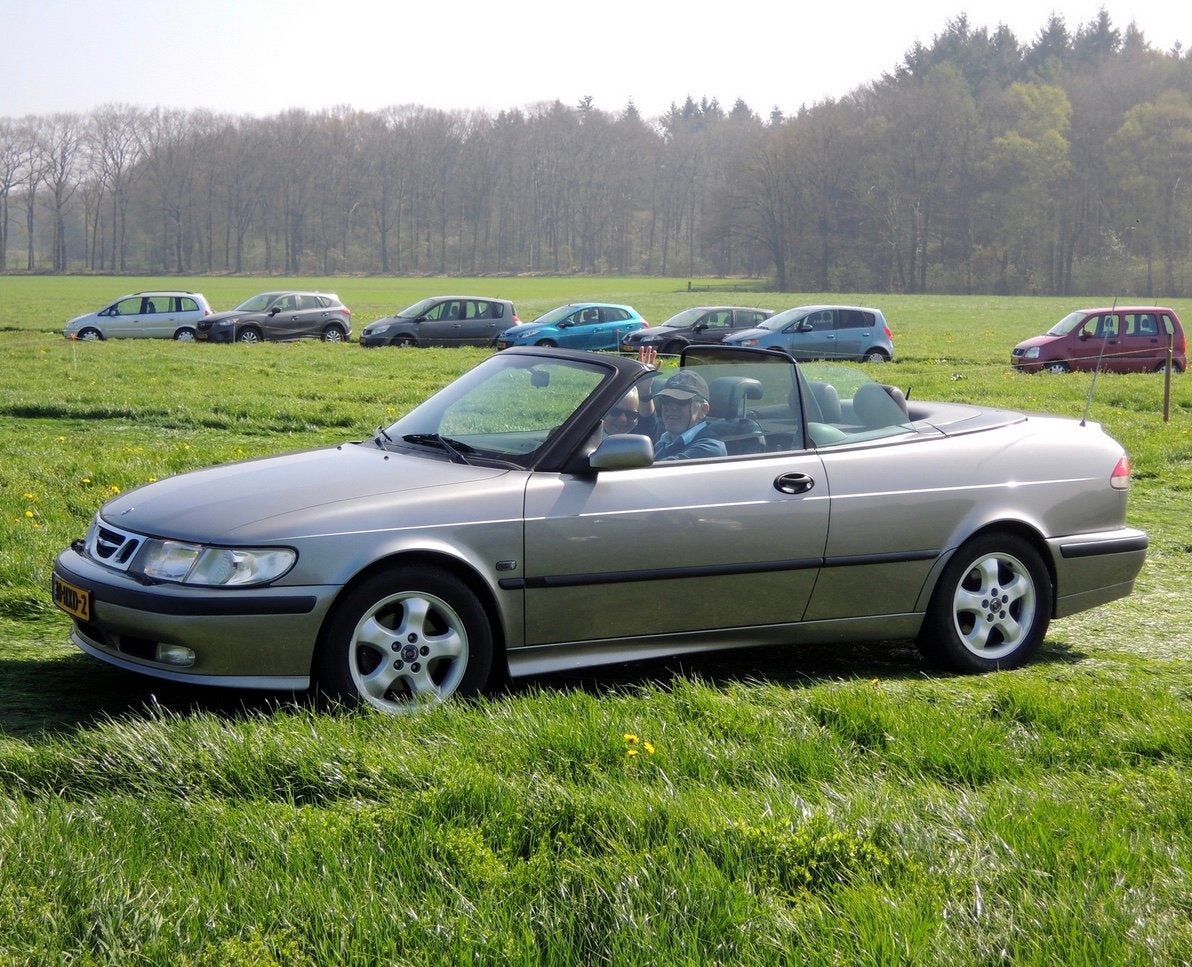 SAAB Cabrio 9.3 SE   2001, Voorwielaandrijving, 4 cilinders, Cabriolet, 2240 kg