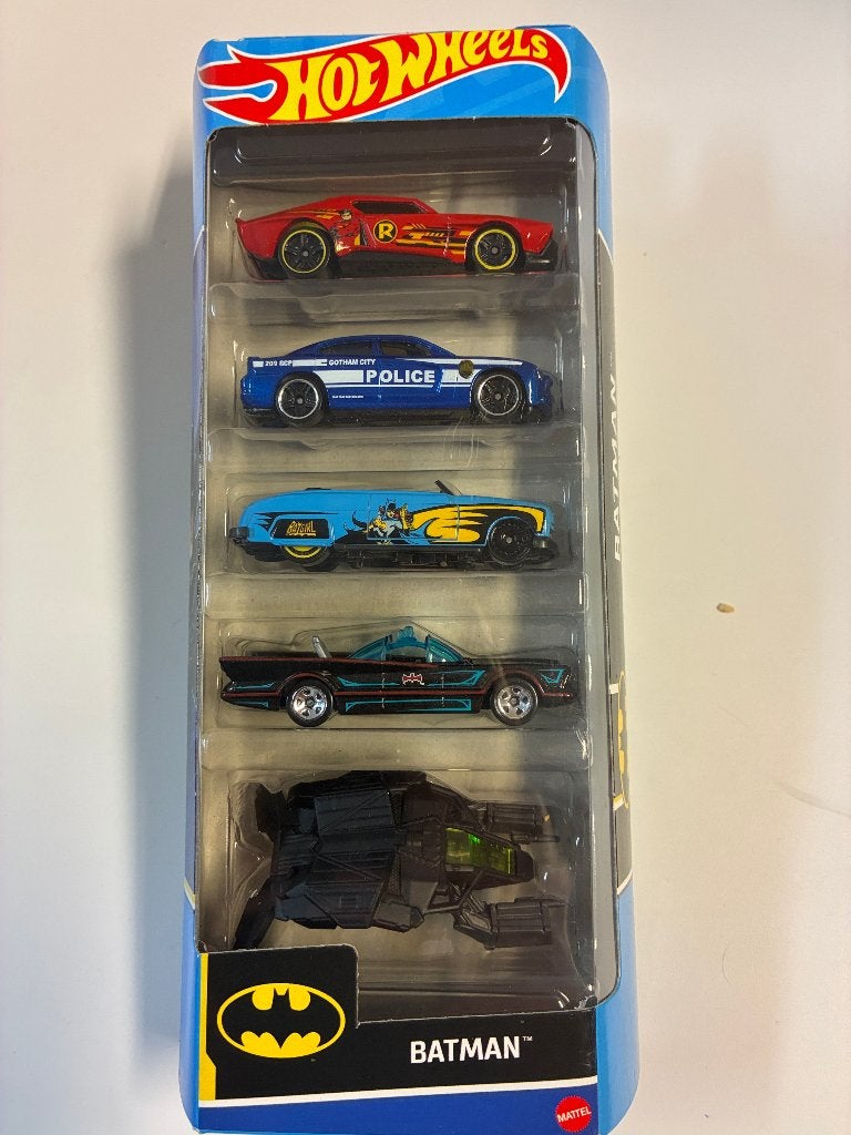 88975: 5 car set - Batman - Hot Wheels, Nieuw, Ophalen of Verzenden, Gondel 1, 1186MJ Amstelveen, Service.nl@mattel.com