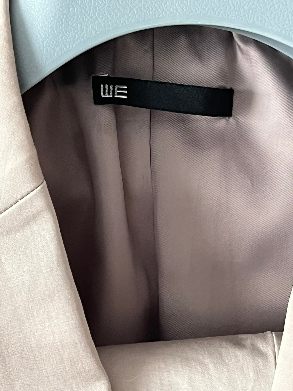 WE pak 52 slim fit champagne kleurig met zijdeglans, Kleding | Heren, Ophalen of Verzenden, Zo goed als nieuw, Maat 52/54 (L)