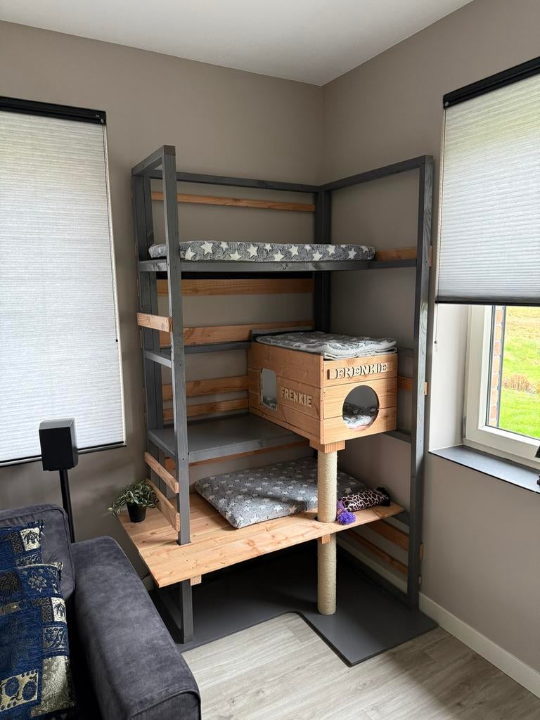 Katten speeltoren, krabpaal, slaapplek, Dieren en Toebehoren, Katten-accessoires, Zo goed als nieuw, Ophalen