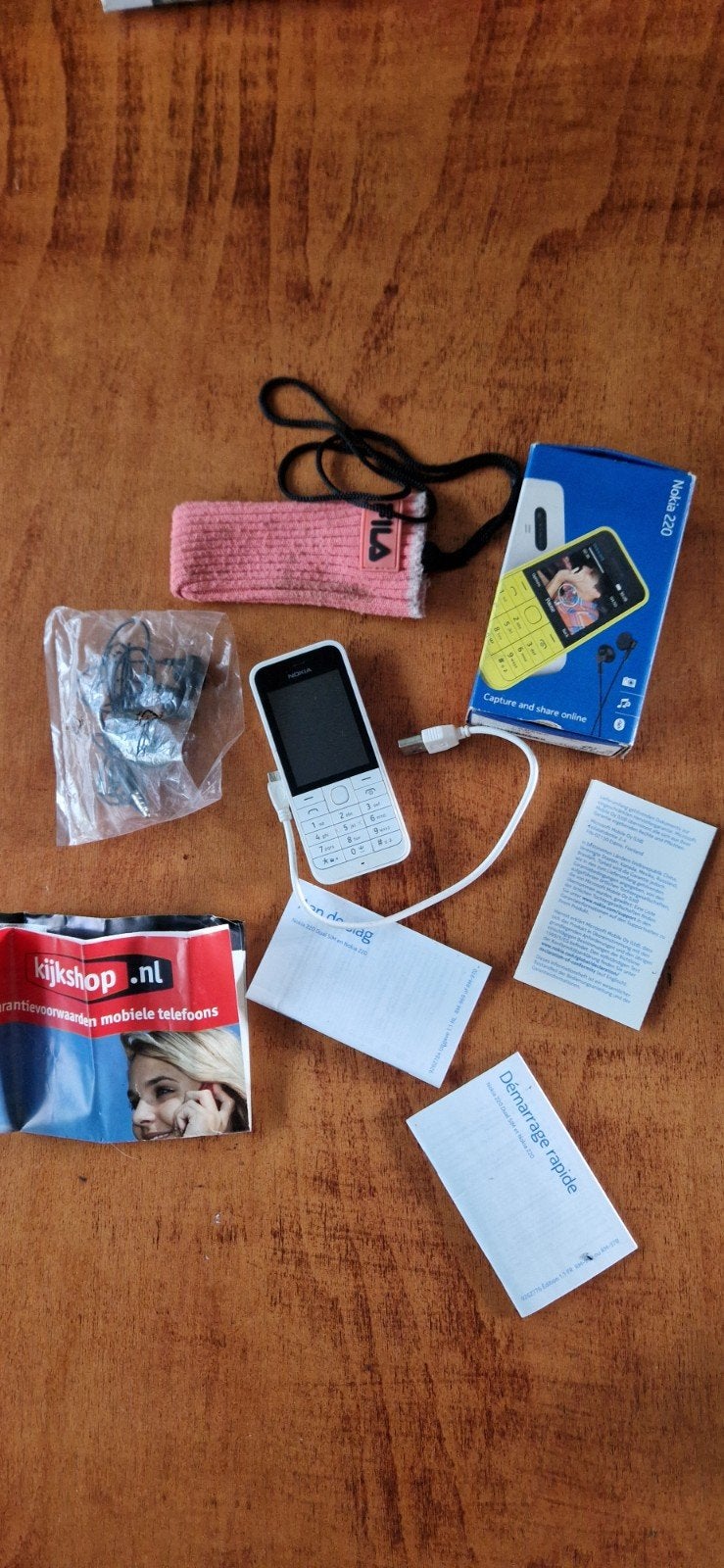 Nokia 220 - Wit - Zo goed als nieuw, Wit, Fysiek toetsenbord, Ophalen of Verzenden, Klassiek of Candybar