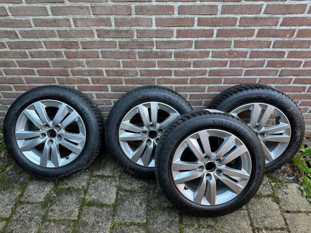 Set of winter tires+rims - Peugeot 308, Ophalen, 16 inch, Banden en Velgen, Nieuw
