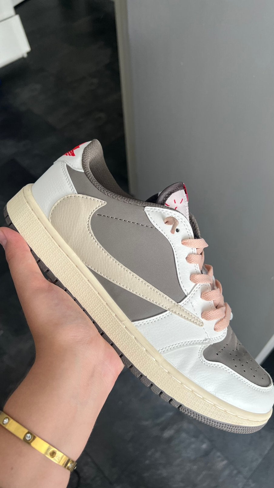 Travis Scott Dunk Low Reverse Mocha, Beige, Nieuw, Ophalen of Verzenden, Sneakers of Gympen