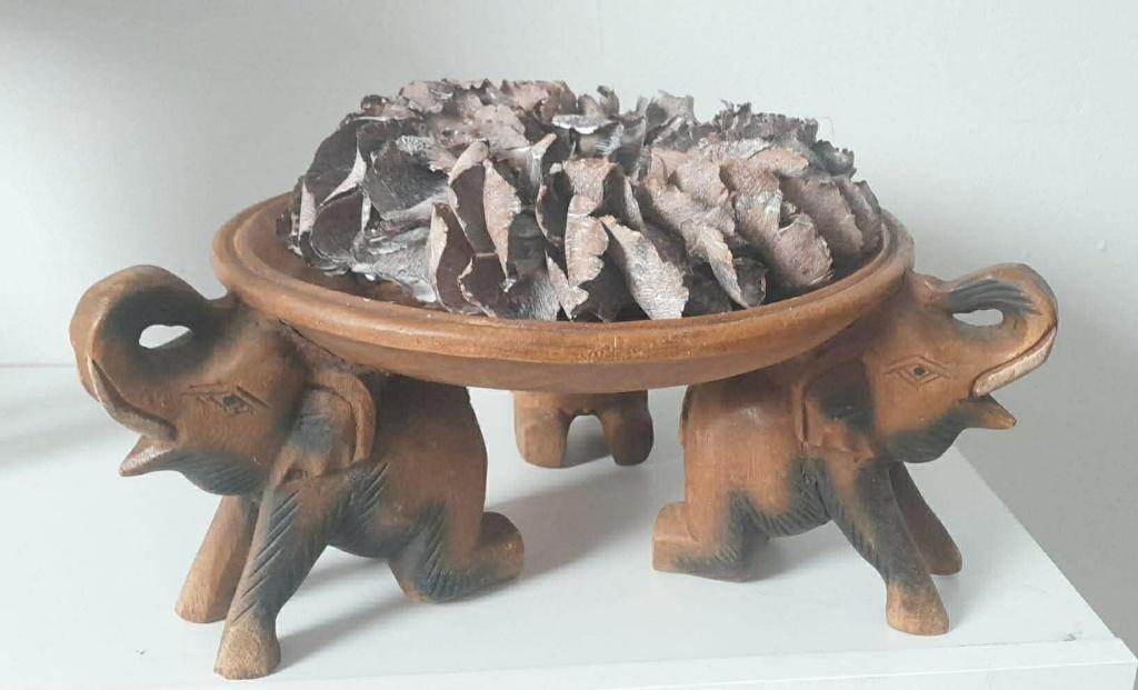massief houten olifant schaal + krans, Ophalen, Hout, Houtsnijwerk, Zoogdier