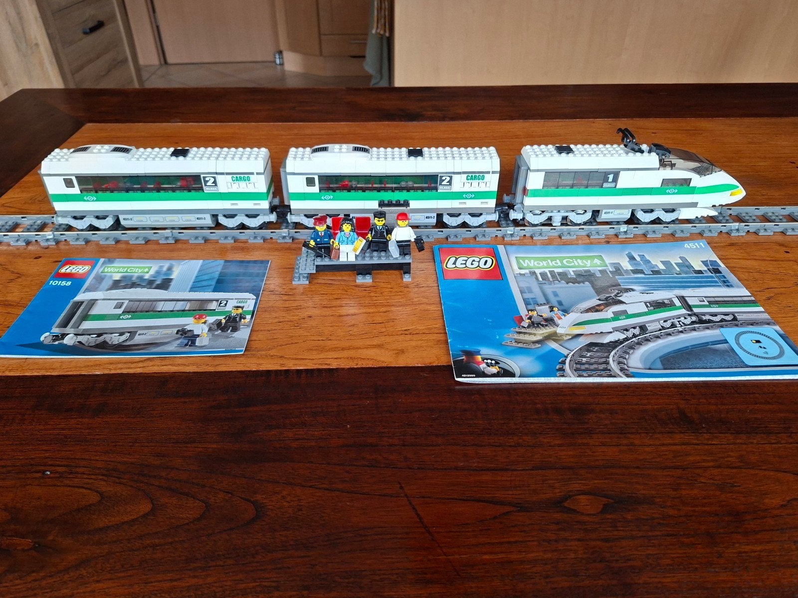 LEGO TREIN 4511 EN WAGON 10158 PASSAGIERSTREIN, Kinderen en Baby's, Speelgoed | Duplo en Lego, Lego, Ophalen of Verzenden, Zo goed als nieuw