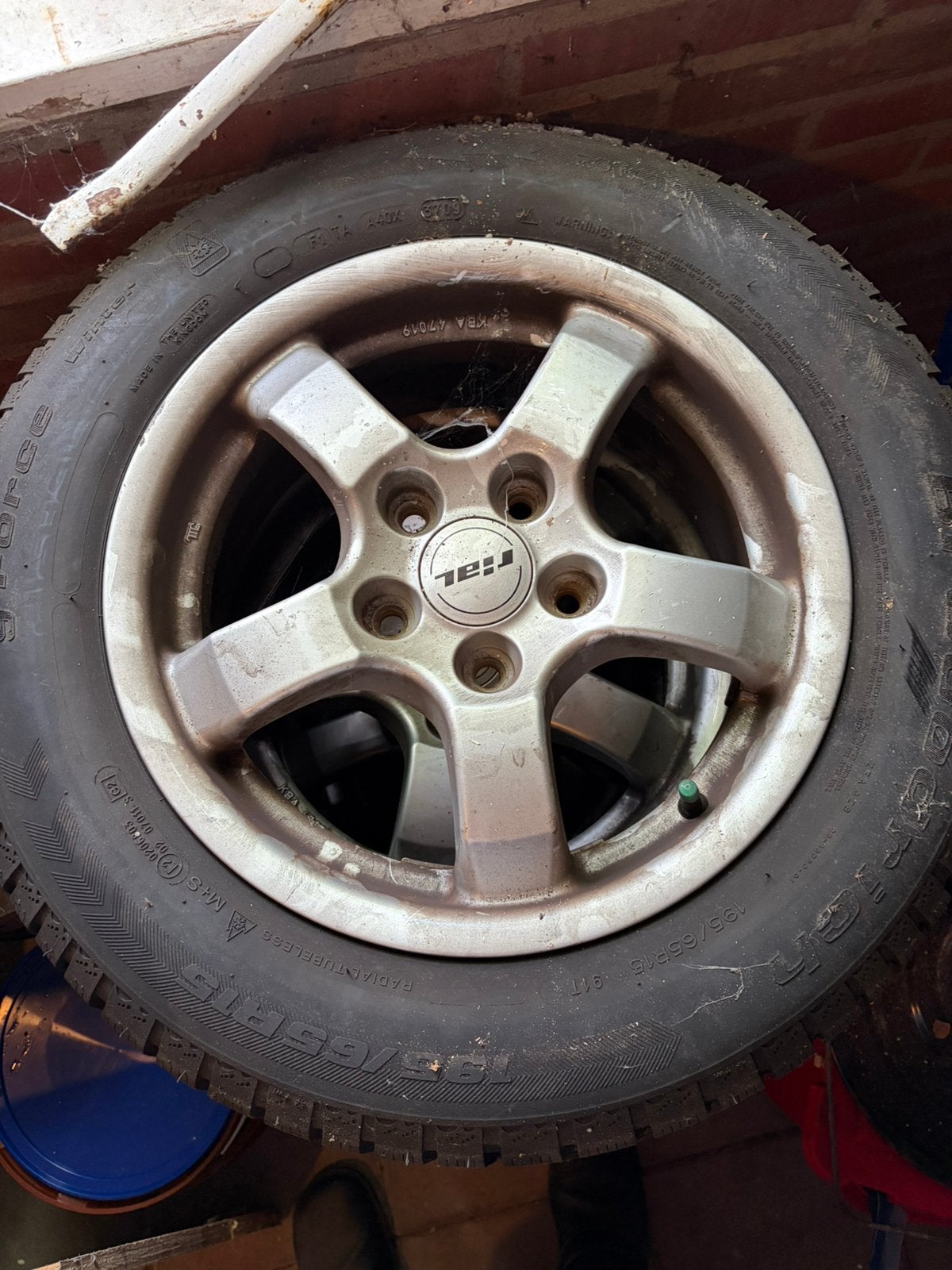 Velgen met winterbanden 15 inch, Auto-onderdelen, Banden en Velgen, Ophalen, 15 inch, Banden en Velgen, Winterbanden