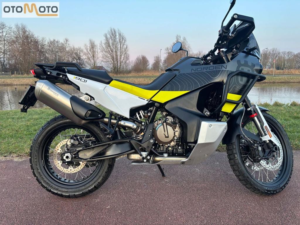 HUSQVARNA NORDEN  901 (bj 2023), Motoren, Motoren | Husqvarna, 2 cilinders, Motorrijbewijs A, Onbekend, Overig