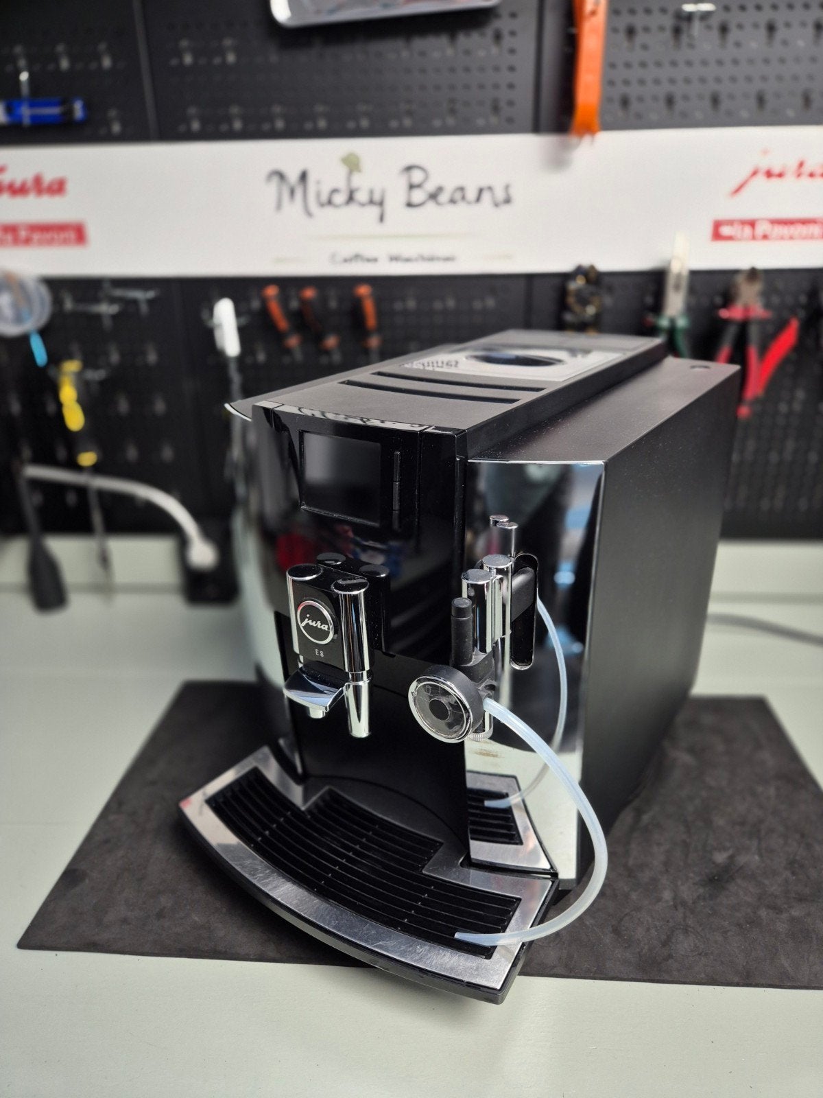 Jura E8 chrome incl Garantie en Onderhoud, Micky Beans, 10 kopjes of meer, Koffiemachine, Ophalen of Verzenden