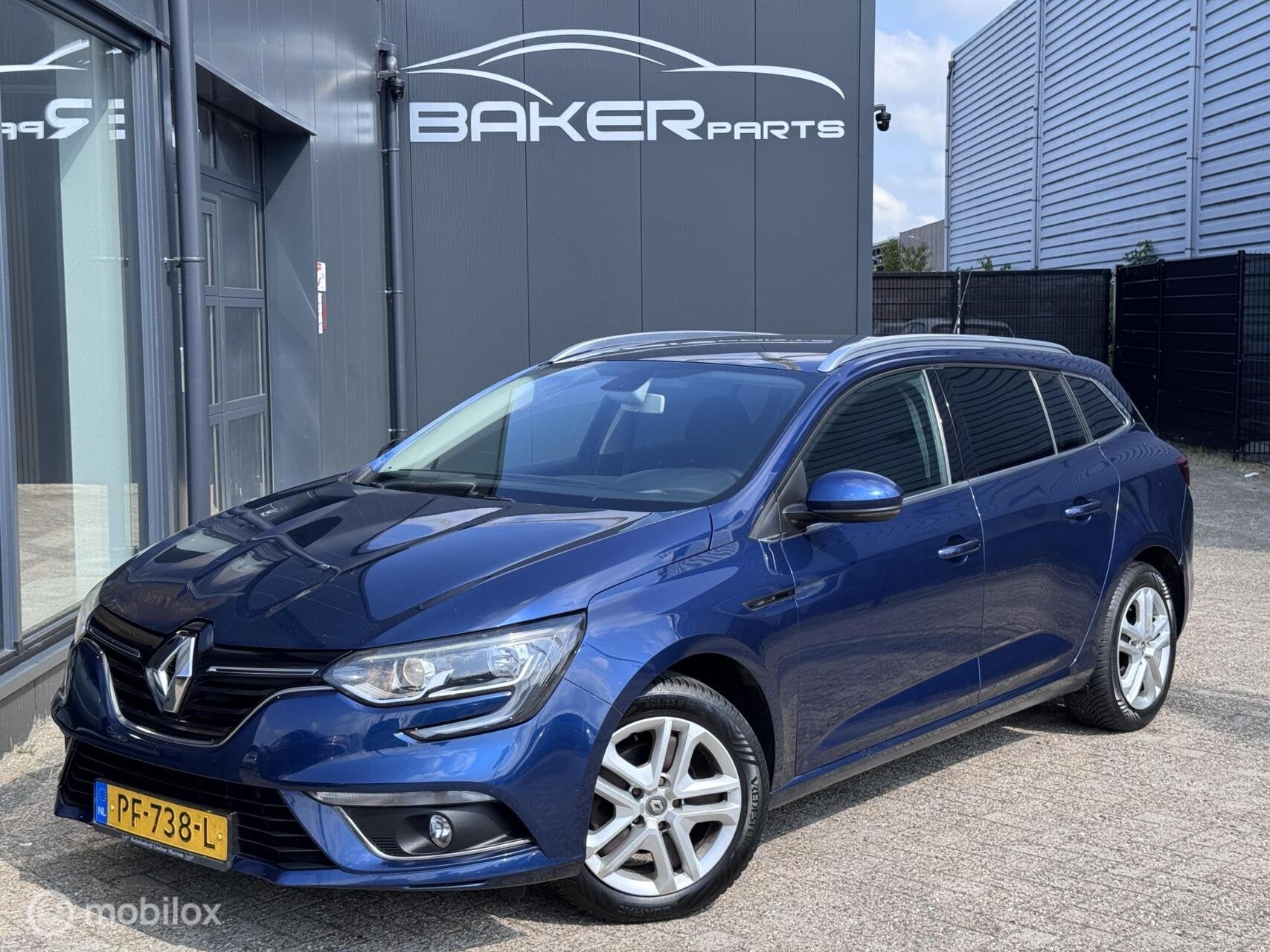 Renault Megane Estate 1.5 dCi Eco2 Zen - Airco - Led - NAP, Voorwielaandrijving, Gebruikt, 4 cilinders, Blauw