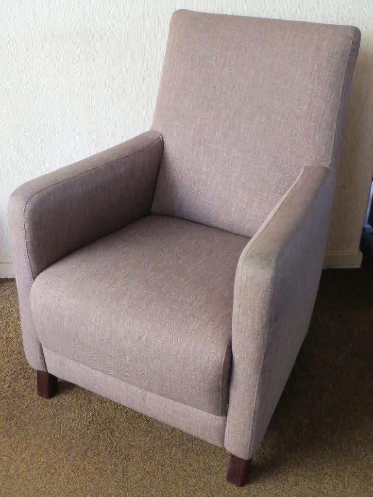 Comfortabele stoel met leuningen / fauteuil. Lichtbruin, Ophalen, Gebruikt, Bruin, Modern klassiek