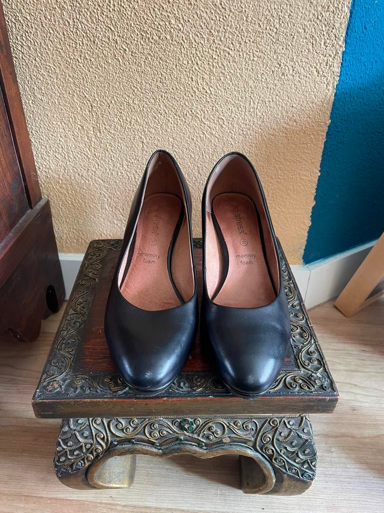 Aangeboden: Stewardessen schoenen, Ophalen of Verzenden, Zo goed als nieuw, Zwart, Pumps