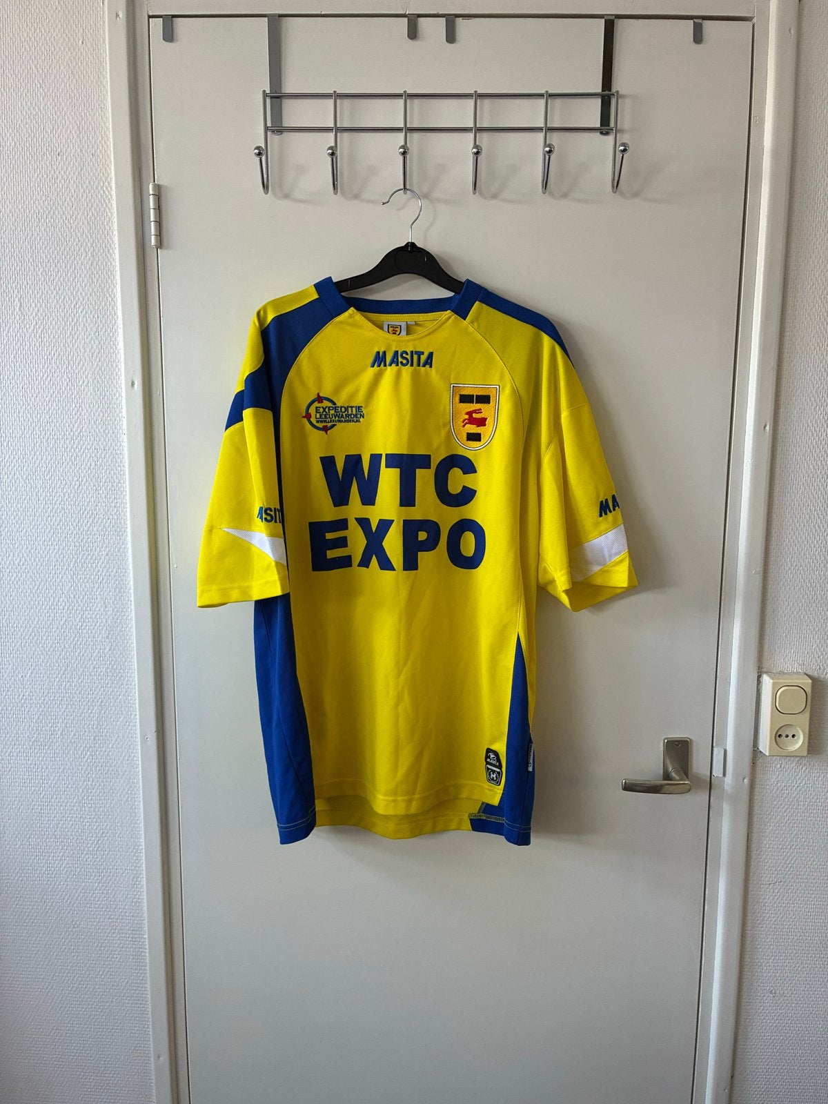 Cambuur Leeuwarden Voetbalshirt - Maat M/L, Verzamelen, Ophalen of Verzenden, Zo goed als nieuw, Overige binnenlandse clubs, Shirt