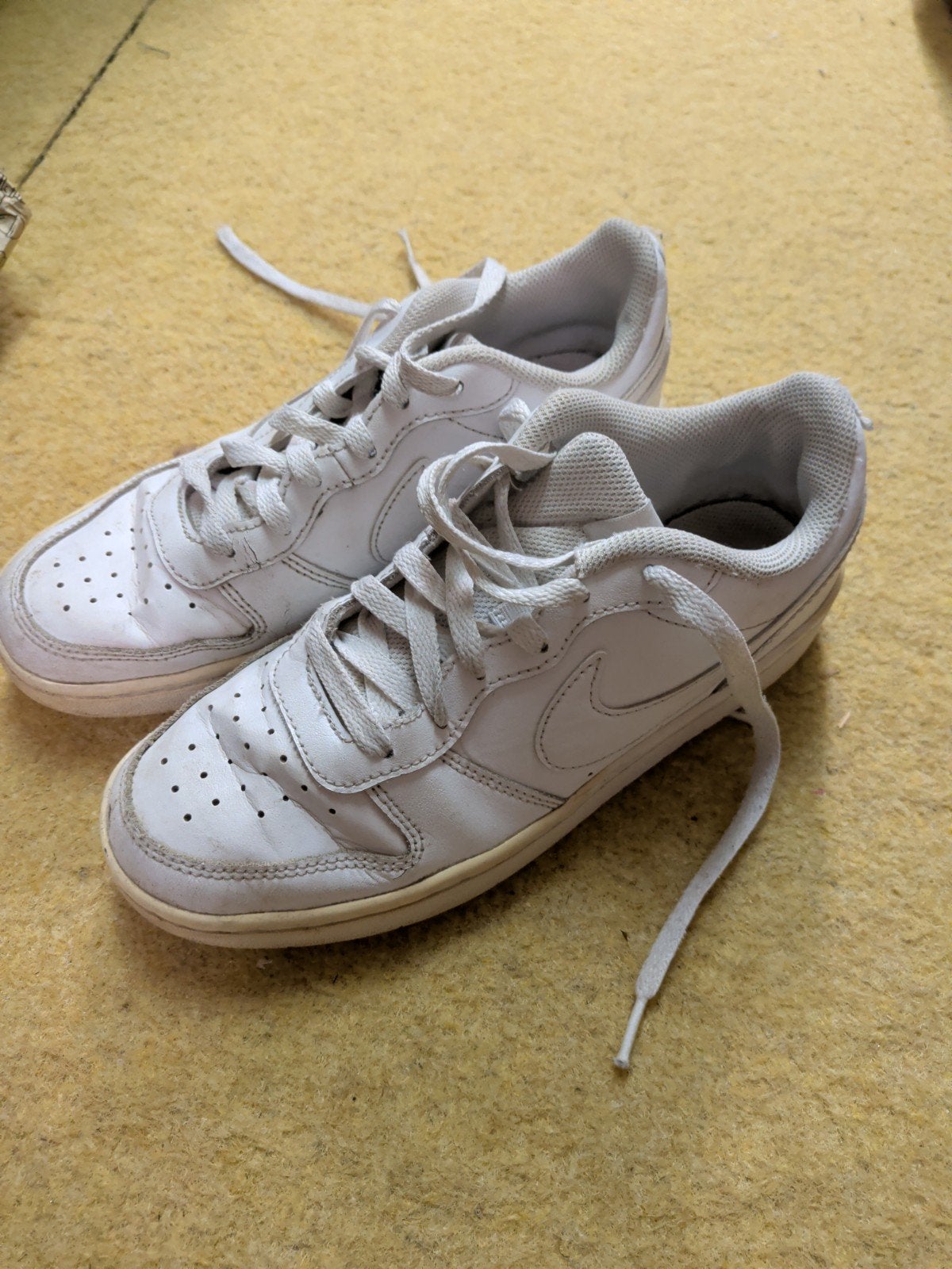 Nike sneakers 38 wit, Gebruikt, Ophalen of Verzenden, Nike, Jongen of Meisje