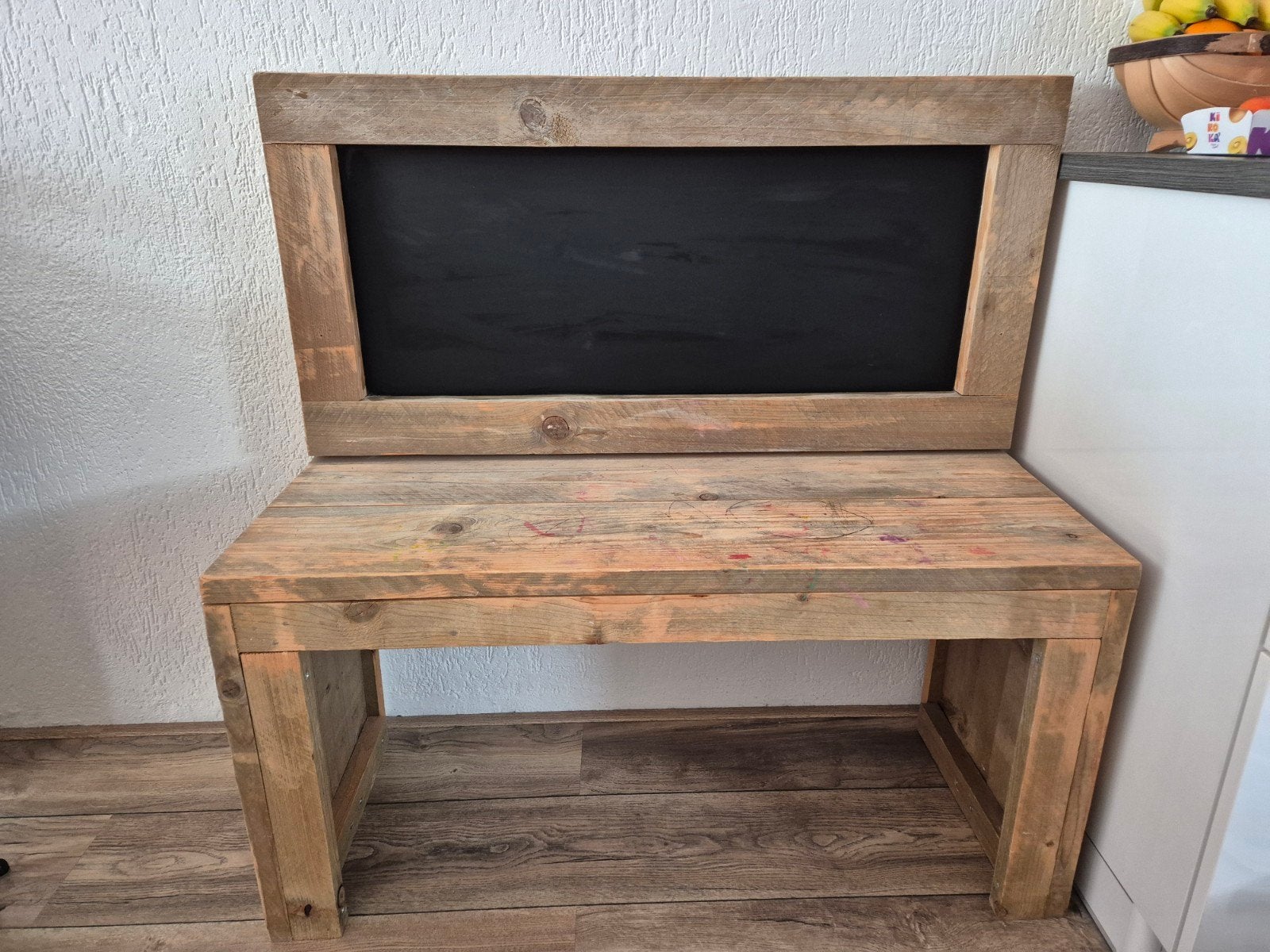 Houten speeltafel met krijtbord, Ophalen