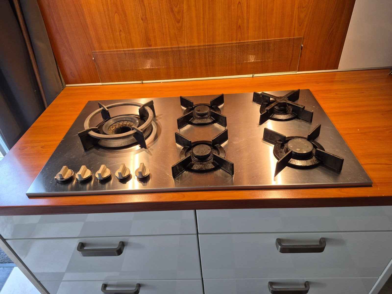 ATAG RVS Gaskookplaat met 5 kookzones incl. wokbrander., Ophalen, Inbouw, Gas, 45 tot 60 cm
