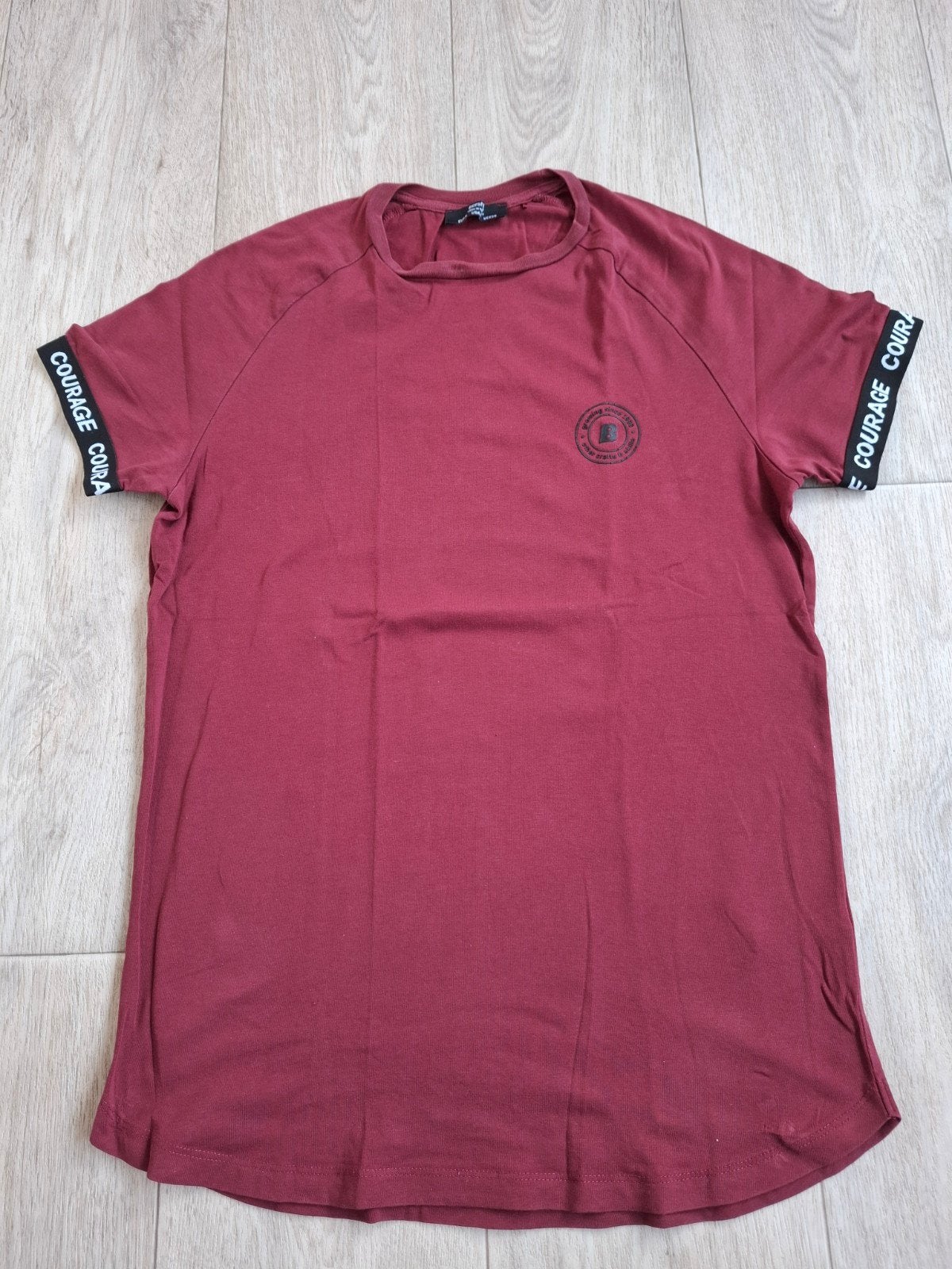 Donkerrood heren T-shirt Bershka maat M, Kleding | Heren, T-shirts, Maat 48/50 (M), Ophalen of Verzenden, Zo goed als nieuw, Bershka