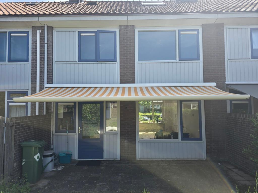 Elektrisch zonnescherm 6 meter breed merk Luxaflex, Ophalen, Gebruikt