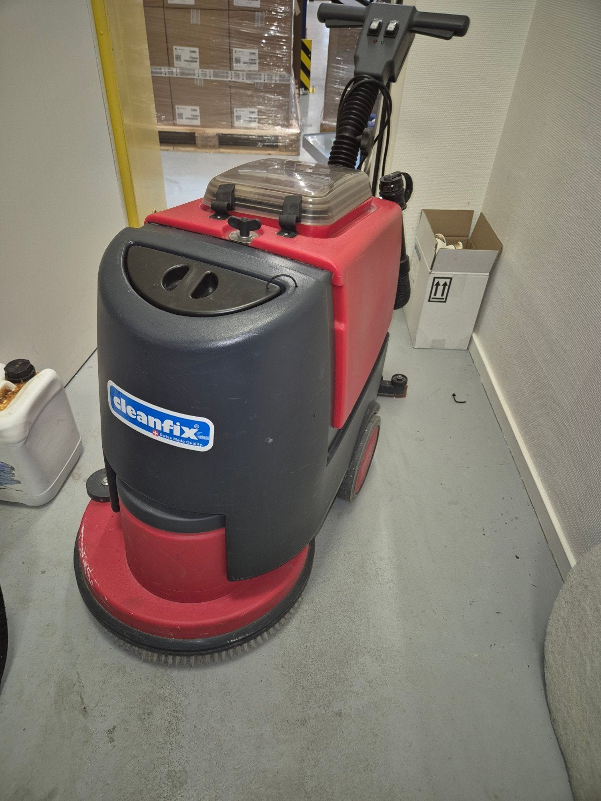Cleanfix RA501IBC Schrobzuigmachine met extra pads, Ophalen