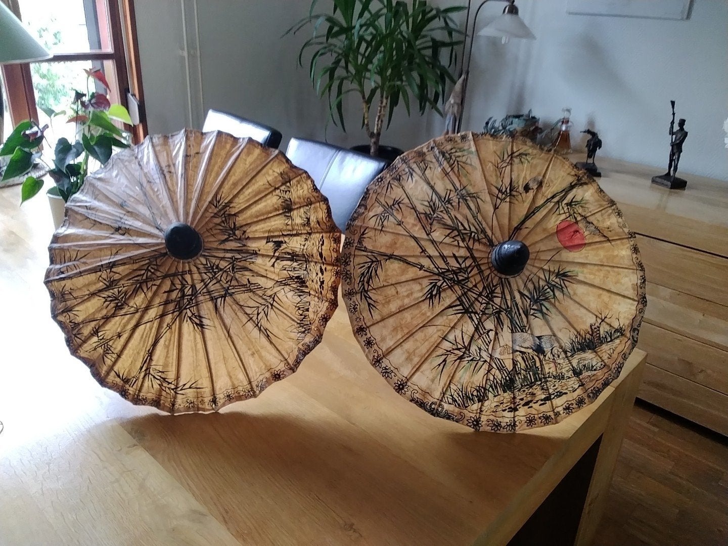 Set van 2 Oosterse Bamboe Parasols, Ophalen of Verzenden, Transparant, Gebruikt, Bruin