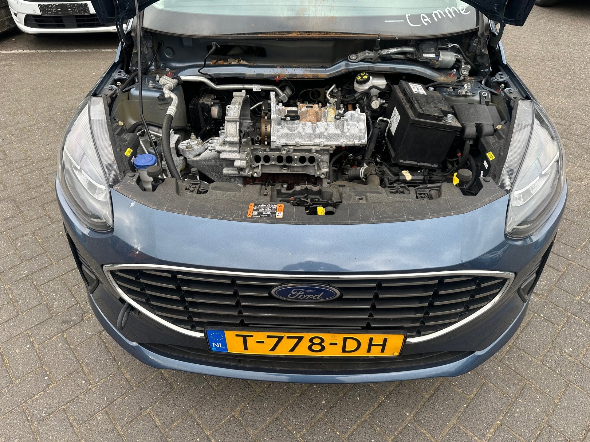 Foto 10 van Ford Fiesta 1.0 EcoBoost Hybrid Titanium , navigatie , pdc ,