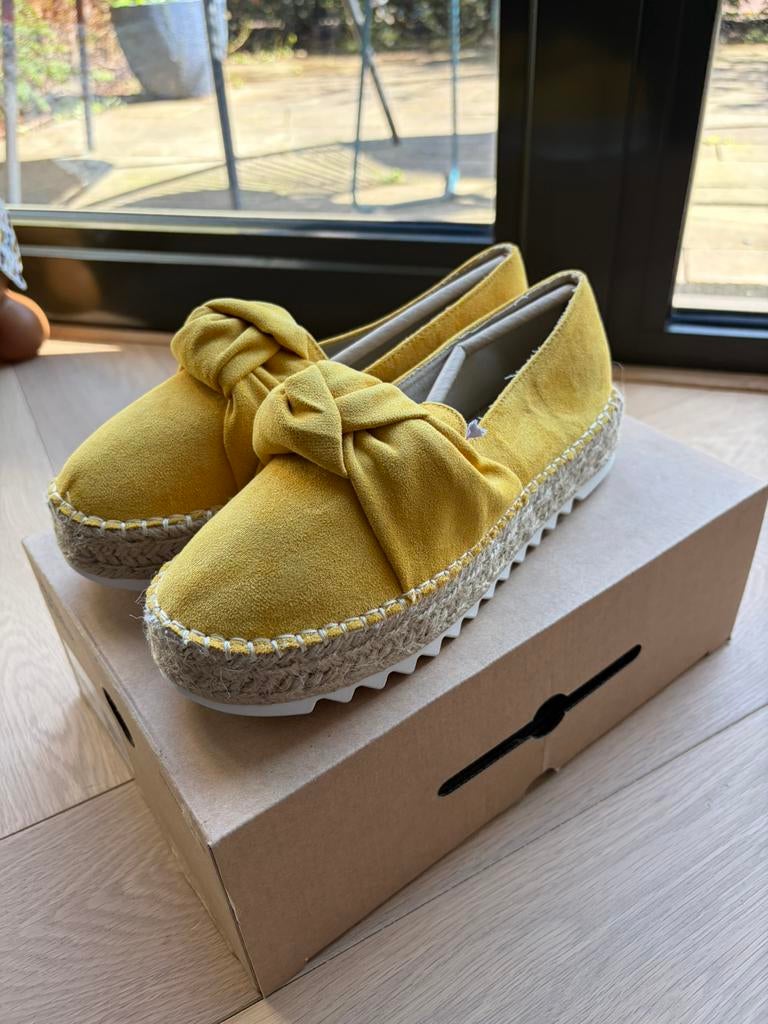 Bullboxer espadrilles geel maat 37 (nieuw), Kleding | Heren, Schoenen, Overige kleuren, Nieuw, Ophalen of Verzenden, Espadrilles of Moccasins