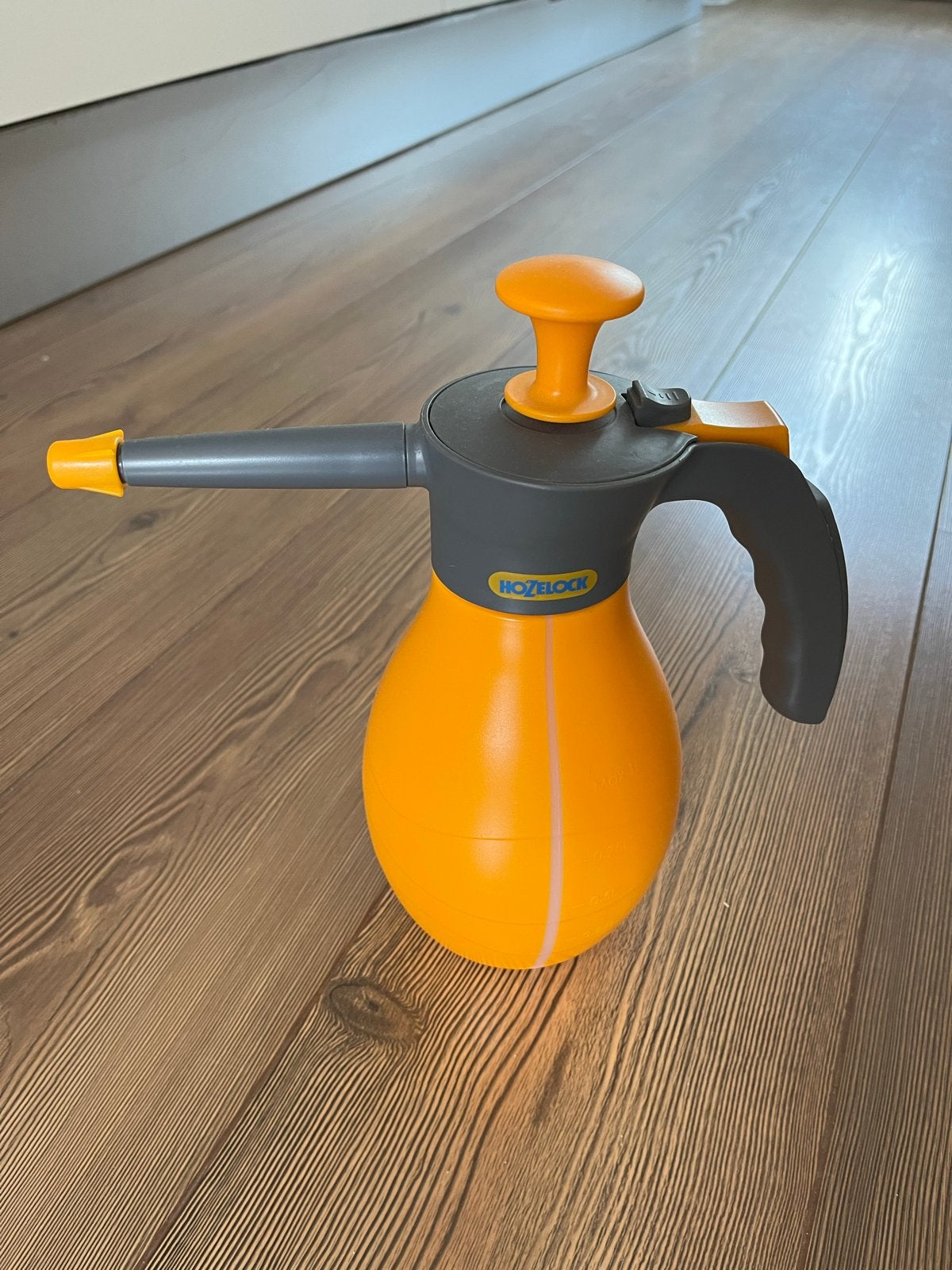 Hozelock 1L Drukspuit - Oranje/Grijs, Tuin en Terras, Ophalen of Verzenden, Zo goed als nieuw, Kunststof