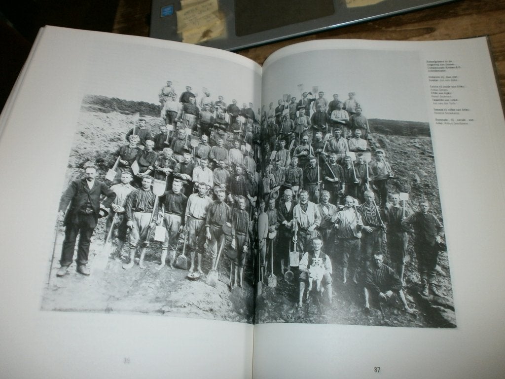 emmer-compascuum geschiedenis met afbeeldingen uit het veen, Boeken, Ophalen of Verzenden, Zo goed als nieuw