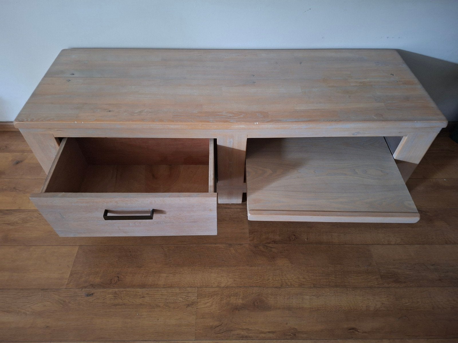 Stijlvol TV-meubel met lade en open vakken - 160x55x52 cm, Ophalen, Gebruikt, 150 tot 200 cm, Minder dan 100 cm