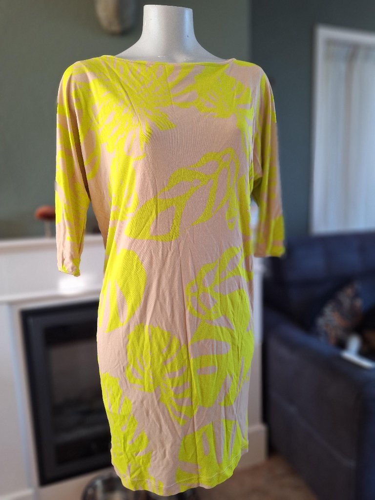 Giovane nude lime geel jurk gevoerd NL 36, Kleding | Dames, Verzenden, Geel, Zo goed als nieuw, Knielengte