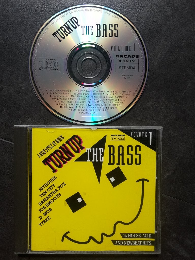 CD - Turn up the Bass 1 - Acid House Newbeat, Cd's en Dvd's, House, Ophalen of Verzenden, Zo goed als nieuw, Verzamelalbum