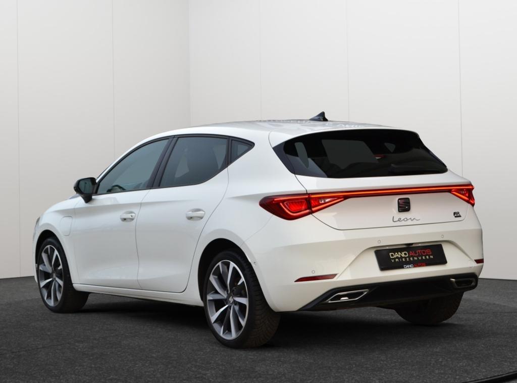 SEAT Leon FR e-Hybrid Business LED/Camera/18''/Keyless, Automaat, Gebruikt, 4 cilinders, 150 pk