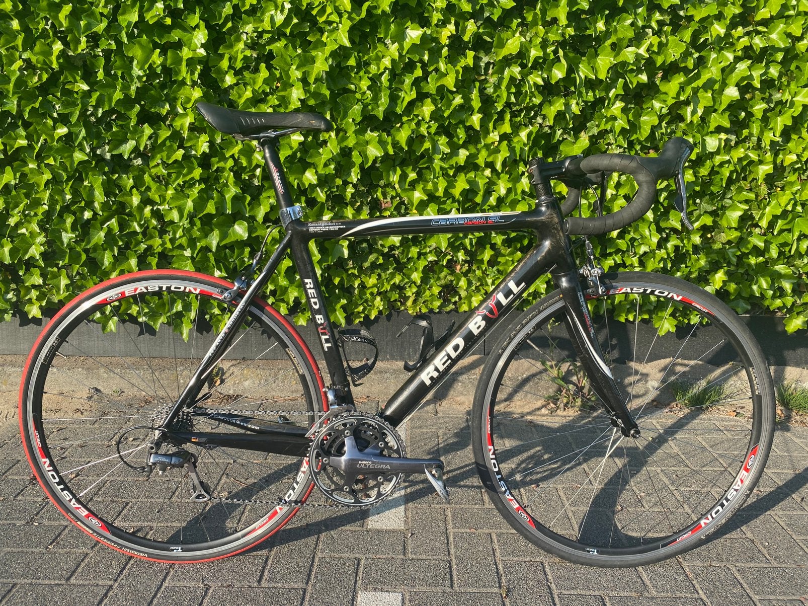 Full Carbon Red Bull Carbon SL racefiets met Shimano Ultegra, Fietsen en Brommers, Fietsen | Racefietsen, Carbon, Velgrem, Zo goed als nieuw