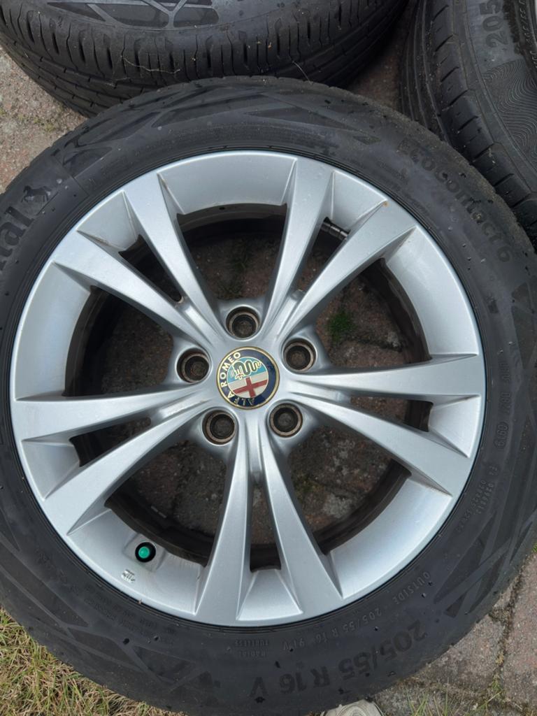 Alfa Romeo set 16 Inch zomerbanden, Ophalen of Verzenden