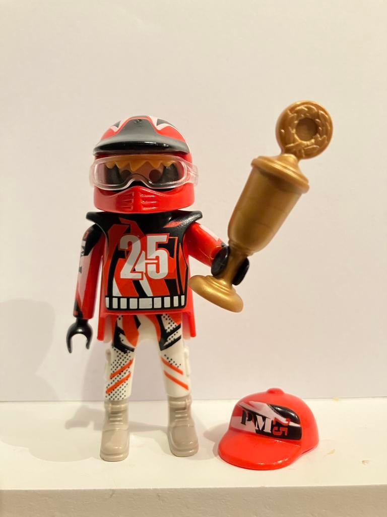 Playmobil motorrijder met gouden beker, Kinderen en Baby's, Speelgoed | Playmobil, Ophalen of Verzenden, Gebruikt, Los playmobil