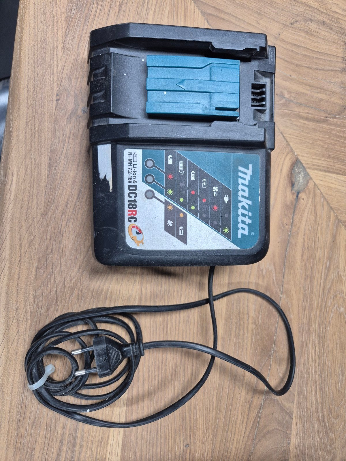 Makita DC18RC Acculader - Snel en Efficiënt Opladen, Ophalen, Gebruikt