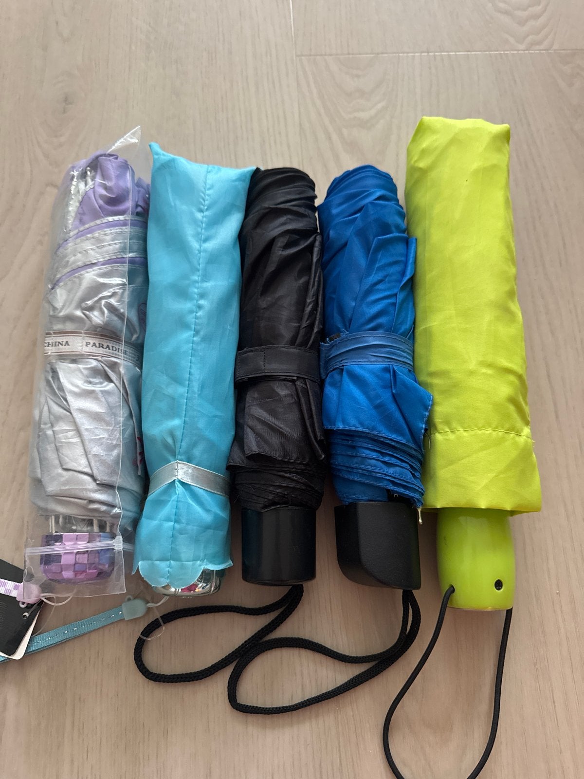 5 opvouwbare paraplu's voor €15, Sieraden, Tassen en Uiterlijk, Paraplu's, Ophalen of Verzenden, Zo goed als nieuw, Overige kleuren