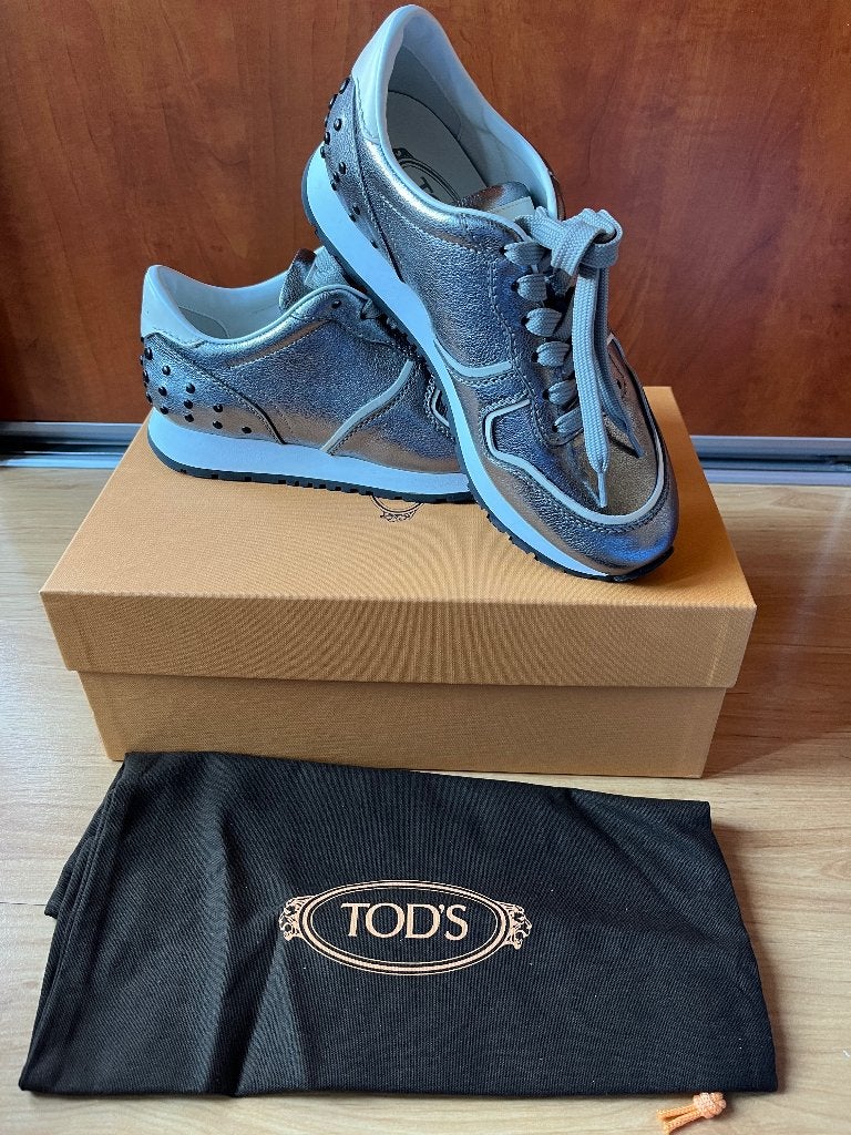 Tod’s nieuwe sneakers 37 zilver met gratis verzending, Kleding | Dames, Overige kleuren, Verzenden, Nieuw, Sneakers of Gympen