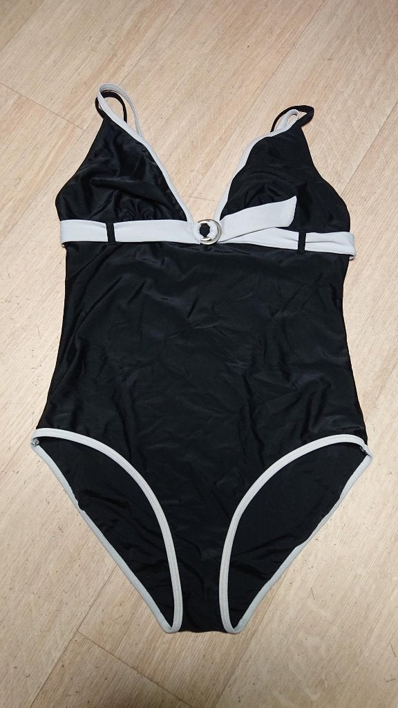 Diverse badpak tankini 44 oa Bijenkorf Hema Naturana, Kleding | Dames, Zwart, Badpak, Ophalen of Verzenden, Zo goed als nieuw