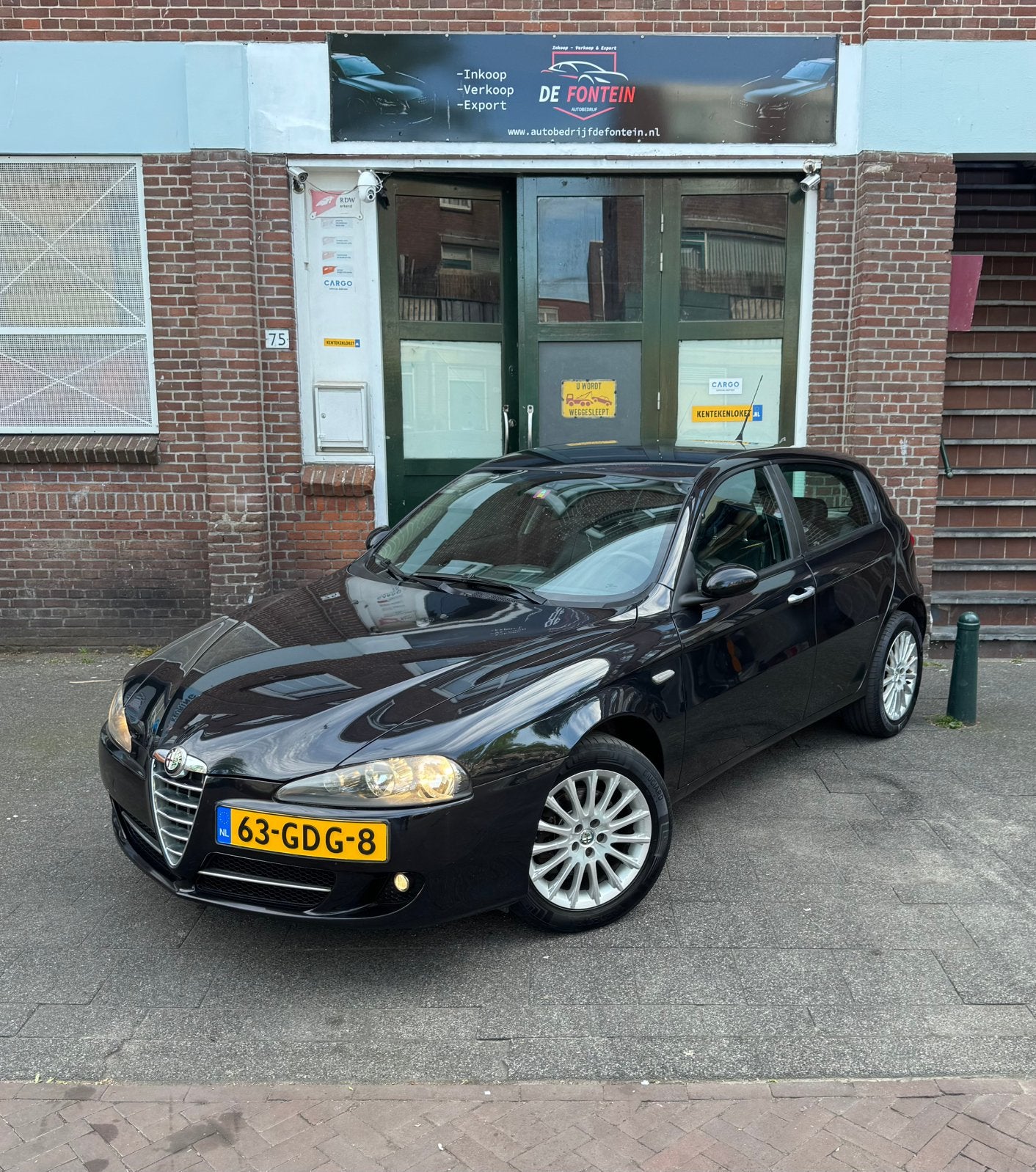 Alfa Romeo 147 2.0 T.spark 2008 Nieuwe APK/Airco/Boekjes, Auto's, Alfa Romeo, Voorwielaandrijving, Zwart, 400 kg, Zwart