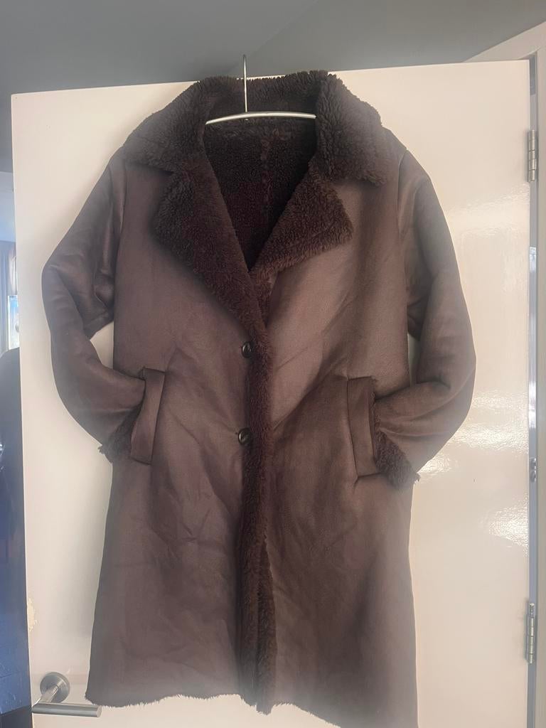 Imitatie Lammy coat 36, Kleding | Dames, Jassen | Winter, Ophalen, Zo goed als nieuw, Maat 36 (S), Bruin