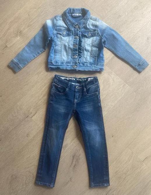 Maat 98, Kinderen en Baby's, Kinderkleding | Maat 98, Ophalen of Verzenden, Zo goed als nieuw, Meisje, Jas