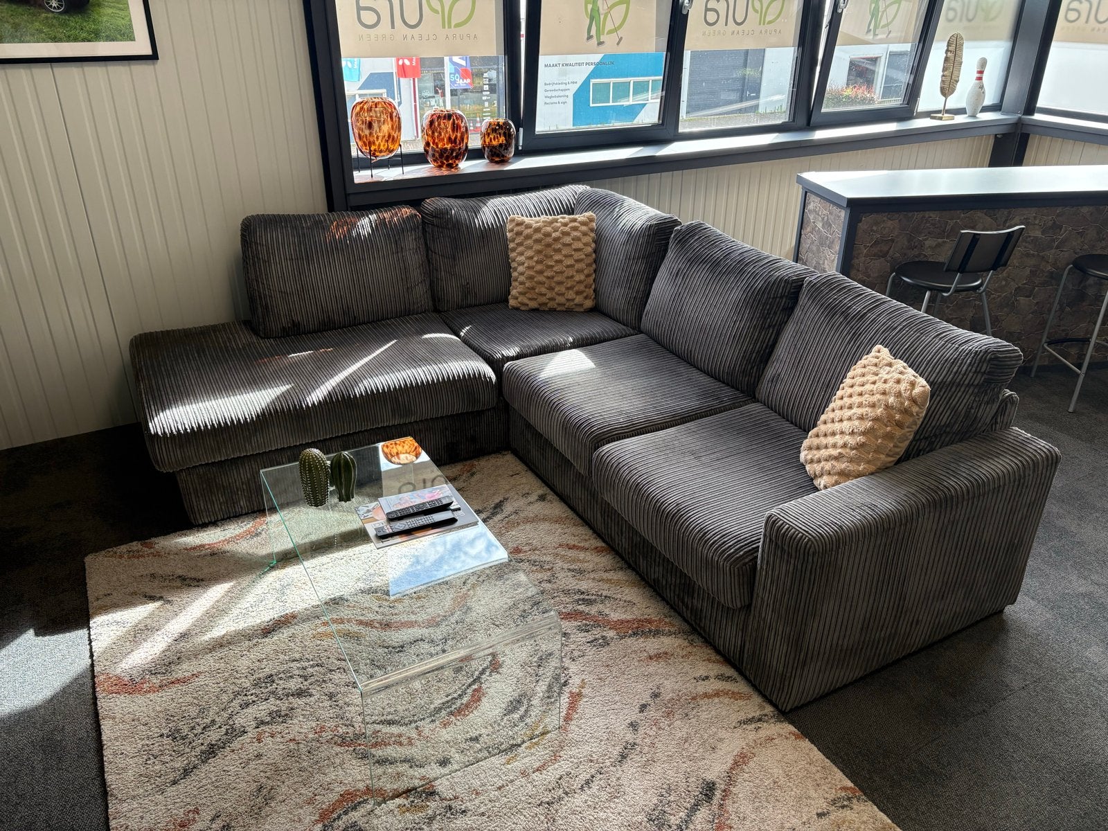 Comfortabele Hoekbank in Ribstof - Grijs 260 breed 80 diep, Huis en Inrichting, Ophalen, 250 tot 300 cm, Gebruikt, 100 tot 125 cm