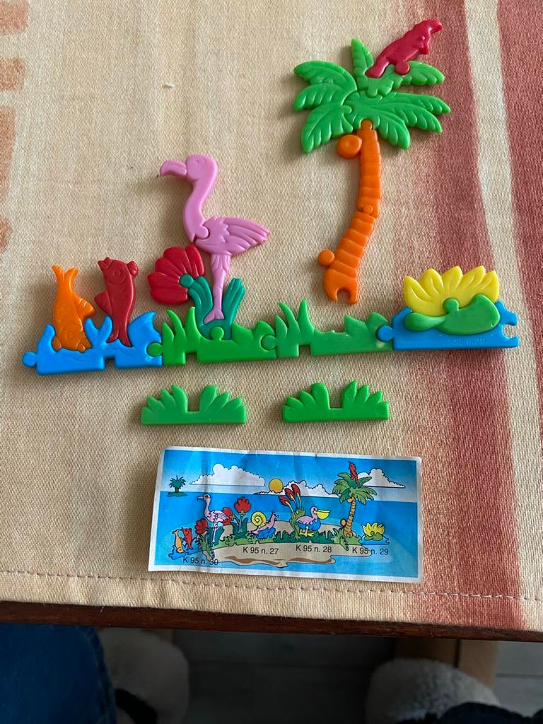 Ferrero Kinder Surprise Puzzel Tropisch Eiland K95, Verzamelen, Ophalen of Verzenden, Zo goed als nieuw, K-nummers