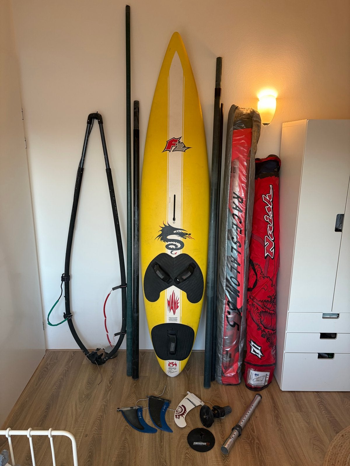 Complete Windsurf Set: Peter Thommen Board, 2 Zeilen, Giek,, Watersport en Boten, Overige merken, 250 tot 300 cm, Gebruikt, 5 tot 6.5 m²