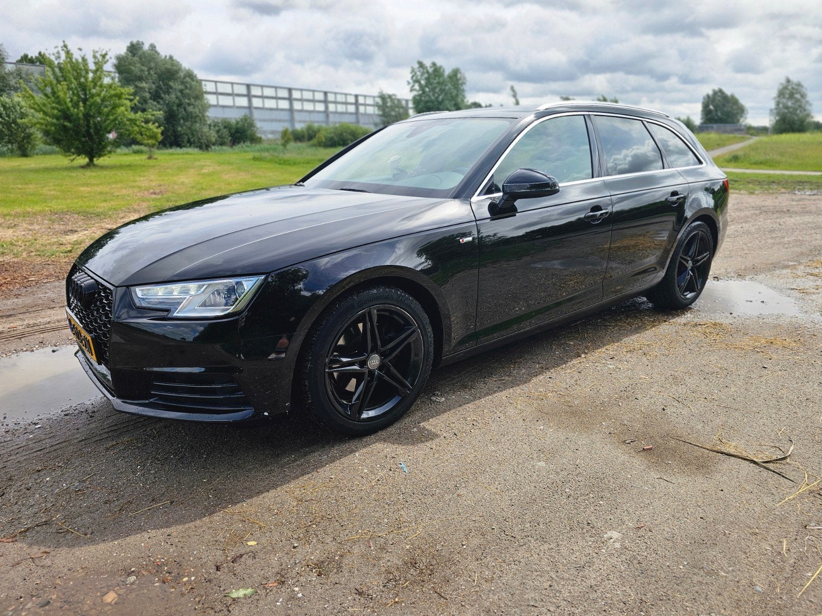 Audi A4 2.0 Tfsi Ultra Mhev 2018 Zwart, Auto's, Audi, Particulier, A4, Hybride Elektrisch/Benzine, C, Stationwagon, Handgeschakeld