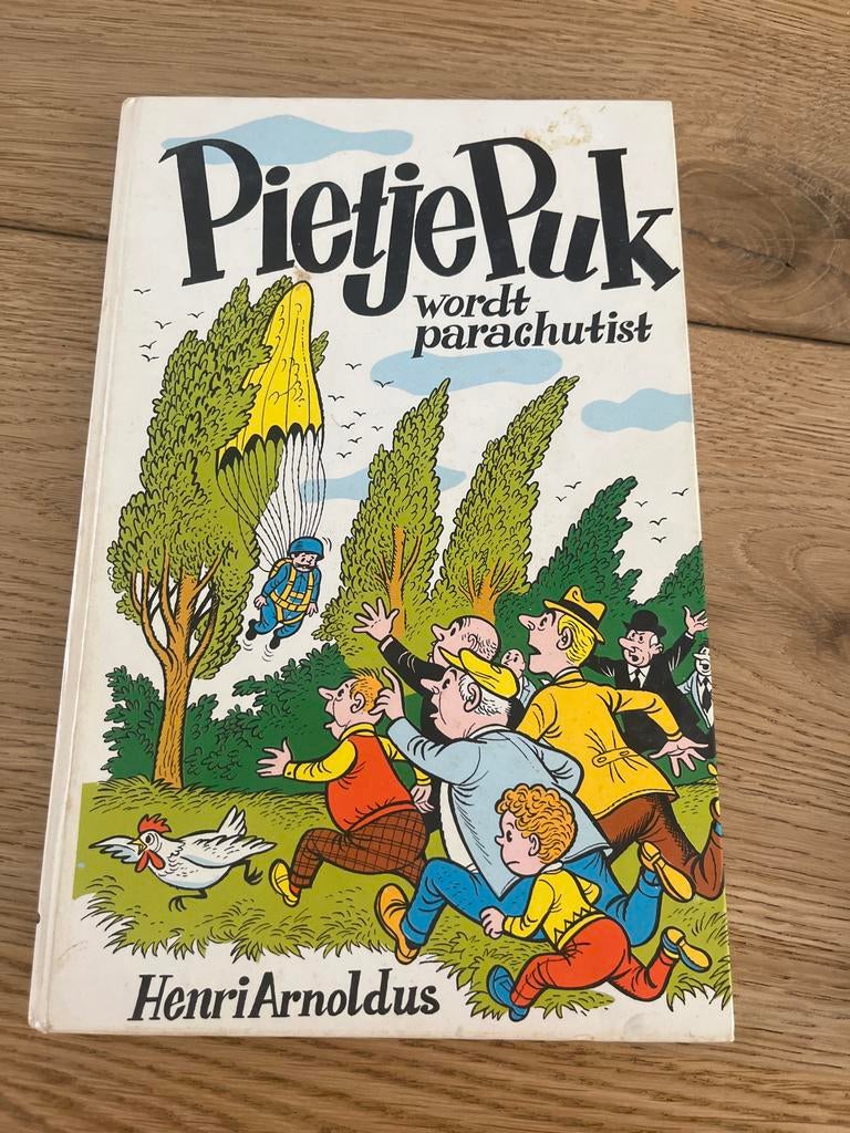 Pietje Puk wordt parachutist - Henri Arnoldus, Ophalen of Verzenden, Gelezen, Fictie algemeen