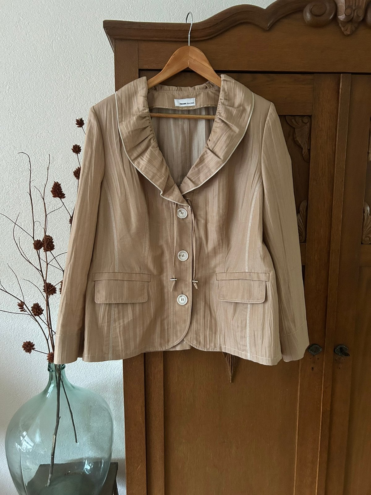 Beige jasje Frank Walder 44, Kleding | Dames, Ophalen of Verzenden, Zo goed als nieuw, Maat 42/44 (L), Beige