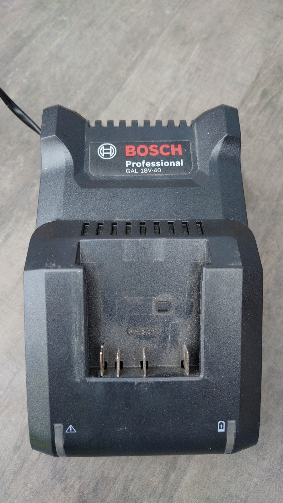 Bosch Professional GAL 18V-40 Oplader, Ophalen, Zo goed als nieuw