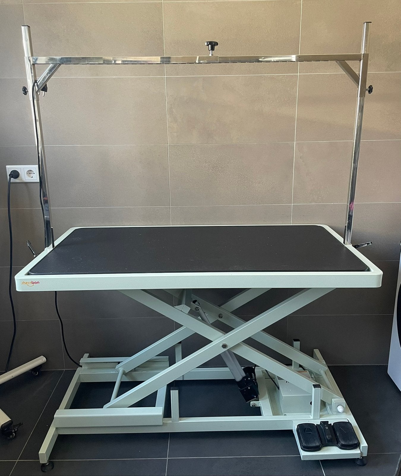 Shernbao electrische honden trimtafel als nieuw, Dieren en Toebehoren, Ophalen, Zo goed als nieuw
